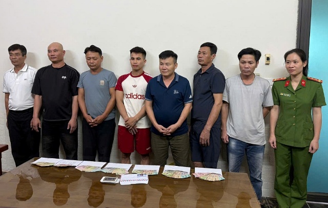 Nghệ An: Triệt xóa tụ điểm đánh bạc, bắt giữ 7 đối tượng tại xã Hợp Minh