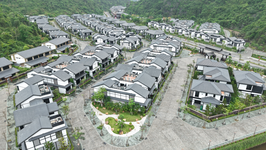 Hilton Quang Hanh Onsen Resort trở th&agrave;nh khu nghỉ dưỡng thứ ba của Tập đo&agrave;n Hilton tại Việt Nam v&agrave; l&agrave; khu nghỉ dưỡng onsen đầu ti&ecirc;n của Tập đo&agrave;n tại Đ&ocirc;ng Nam &Aacute;