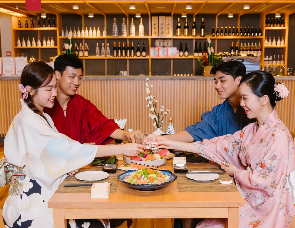 Ẩm thực Nhật Bản được nhiều du kh&aacute;ch y&ecirc;u th&iacute;ch