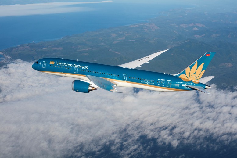 Vietnam Airlines lãi lớn nhờ nhiên liệu bay, đặt mục tiêu tăng trưởng hai chữ số năm 2026