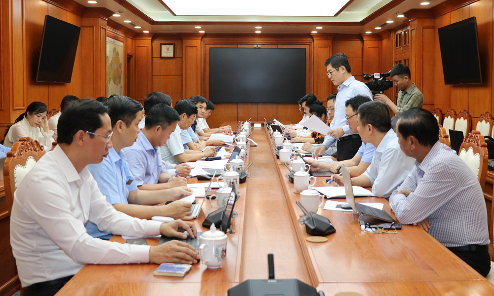 Quang cảnh buổi l&agrave;m việc.