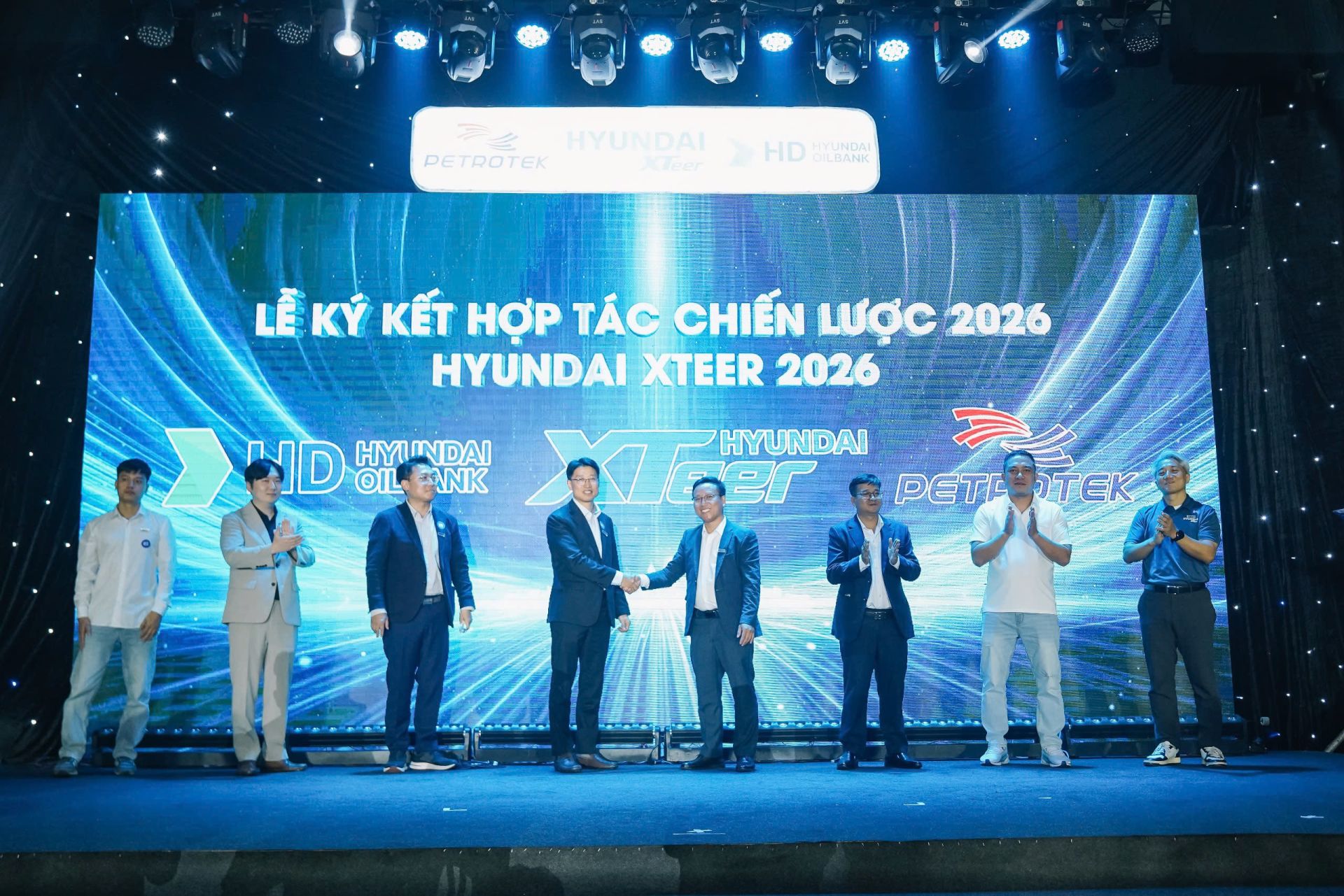 Petrotek trở th&agrave;nh đơn vị ph&acirc;n phối độc quyền c&aacute;c sản phẩm dầu nhờn Hyundai XTeer tại thị trường Việt Nam