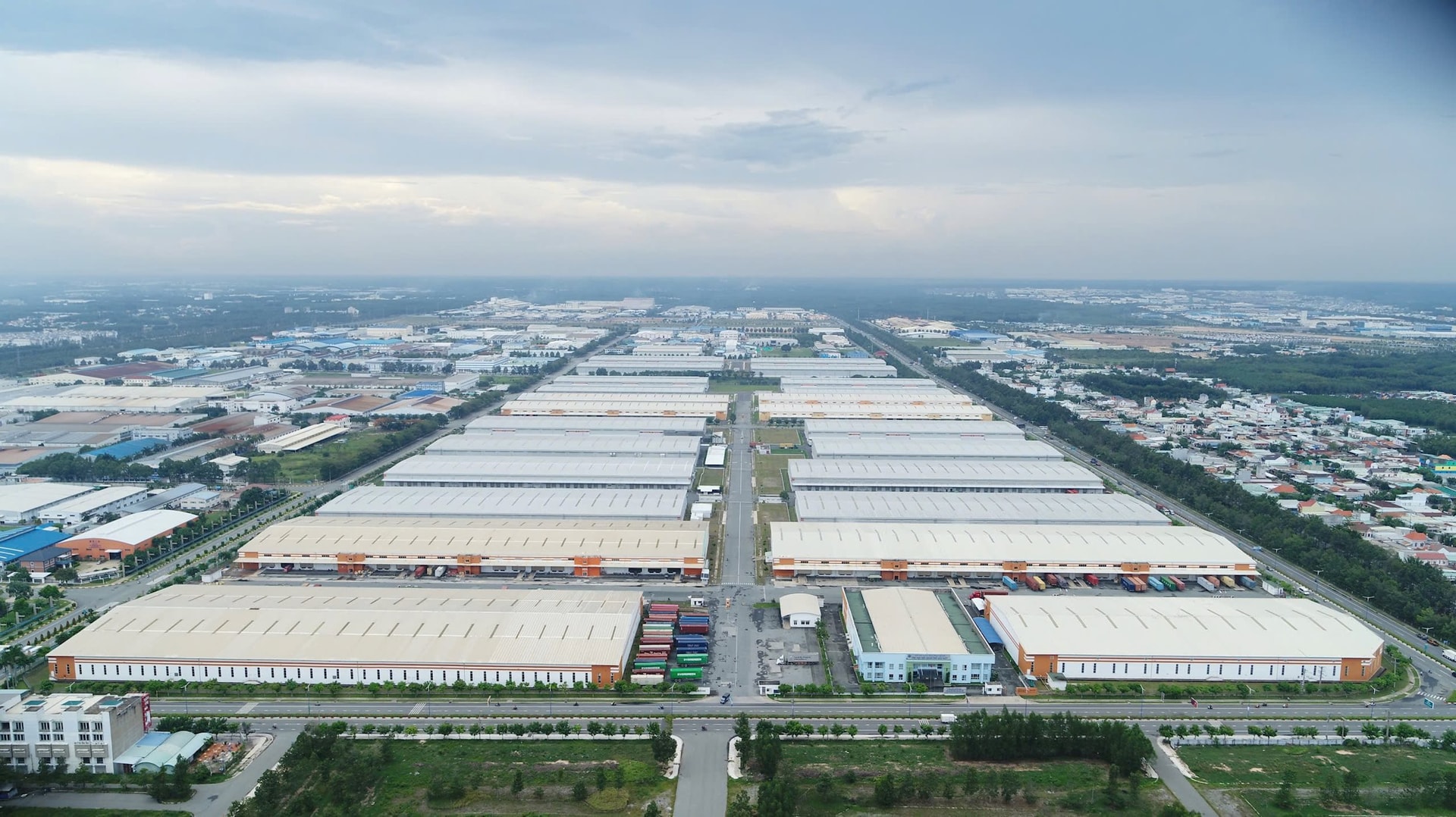 C&aacute;c khu c&ocirc;ng nghiệp của Becamex kh&ocirc;ng chỉ l&agrave; nơi sản xuất, m&agrave; c&ograve;n l&agrave; hạt nh&acirc;n của hệ sinh th&aacute;i c&ocirc;ng nghiệp &ndash; đ&ocirc; thị &ndash; dịch vụ