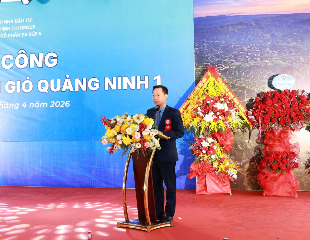 &Ocirc;ng L&ecirc; Văn &Aacute;nh, Ph&oacute; Chủ tịch UBND tỉnh Quảng Ninh ph&aacute;t biểu tại buổi lễ