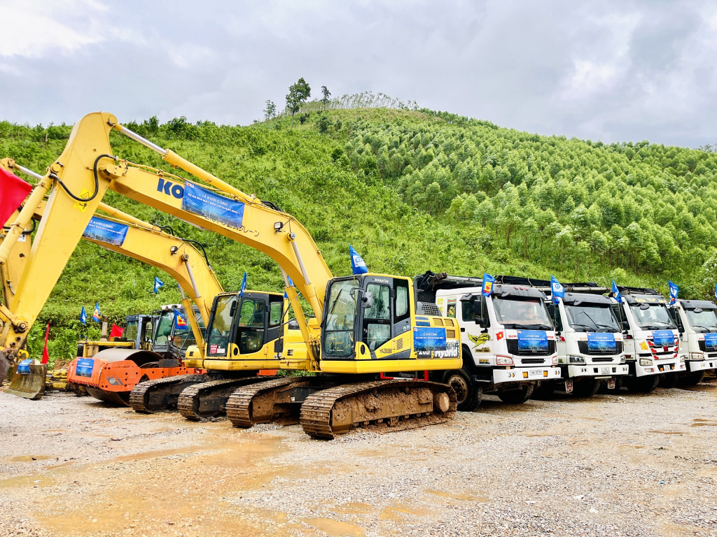 Nh&agrave; đầu tư tập trung phương tiện sẵn s&agrave;ng triển khai dự &aacute;n đảm bảo tiến độ, chất lượng, an to&agrave;n, hiệu quả theo kế hoạch đề ra