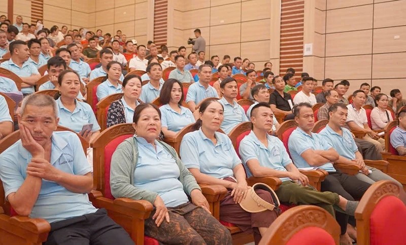 đại biểu đại diện cho c&aacute;c doanh nghiệp kinh doanh, người lao động trong c&aacute;c c&ocirc;ng ty, hợp t&aacute;c x&atilde; vận tải kinh doanh dịch vụ