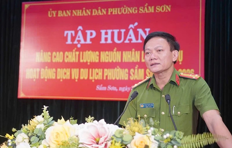 b&aacute;o c&aacute;o vi&ecirc;n đ&atilde; phổ biến quy định ph&aacute;p luật, hướng dẫn kỹ năng giao tiếp, xử l&yacute; t&igrave;nh huống với du kh&aacute;ch, đồng thời qu&aacute;n triệt c&aacute;c phương &aacute;n quản l&yacute; hoạt động vận tải.