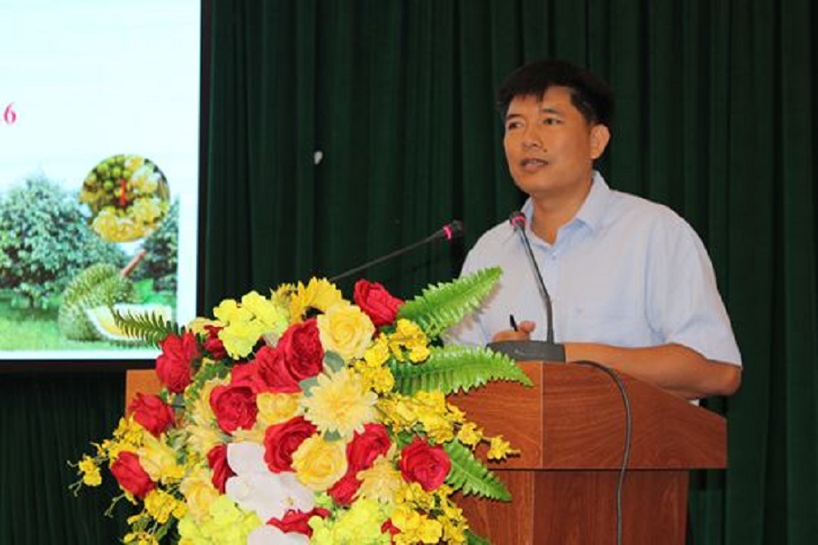 &Ocirc;ng Nguyễn Văn Chương - Gi&aacute;m đốc Trung t&acirc;m Khuyến n&ocirc;ng ph&aacute;t biểu khai mạc buổi Tọa đ&agrave;m tại phường Đ&ocirc;ng Gia Nghĩa ng&agrave;y 17/4/2026