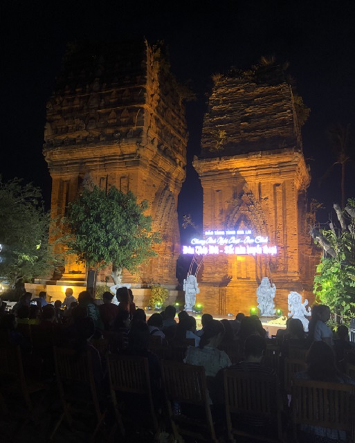 Quang cảnh Chương tr&igrave;nh nghệ thuật. Ảnh: Viết Hiền