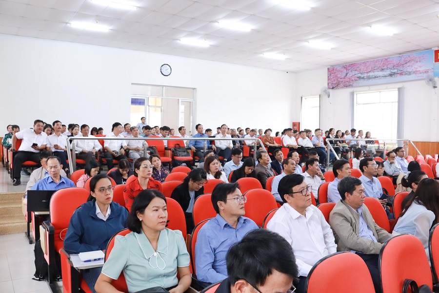 C&aacute;c đại biểu tham dự Hội nghị sơ kết