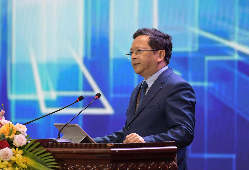 Chủ tịch Li&ecirc;n đo&agrave;n Thương mại v&agrave; C&ocirc;ng nghiệp Việt Nam Hồ Sỹ H&ugrave;ng ph&aacute;t biểu khai mạc.