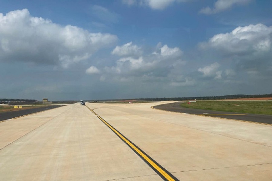 Đường băng của s&acirc;n bay Phan Thiết.