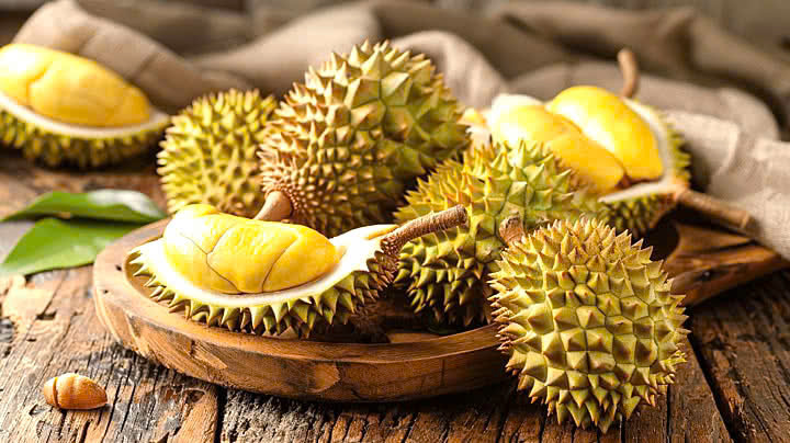 Giá sầu riêng hôm nay 24/4: Ri6 giảm sâu, Black Thorn giữ đỉnh