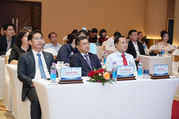 Đại biểu tham dự Đại hội