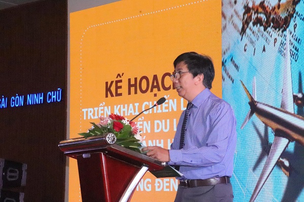 &Ocirc;ng Cung Quỳnh Anh- Ph&oacute; Gi&aacute;m đốc sở VHTTDL ph&aacute;t biểu