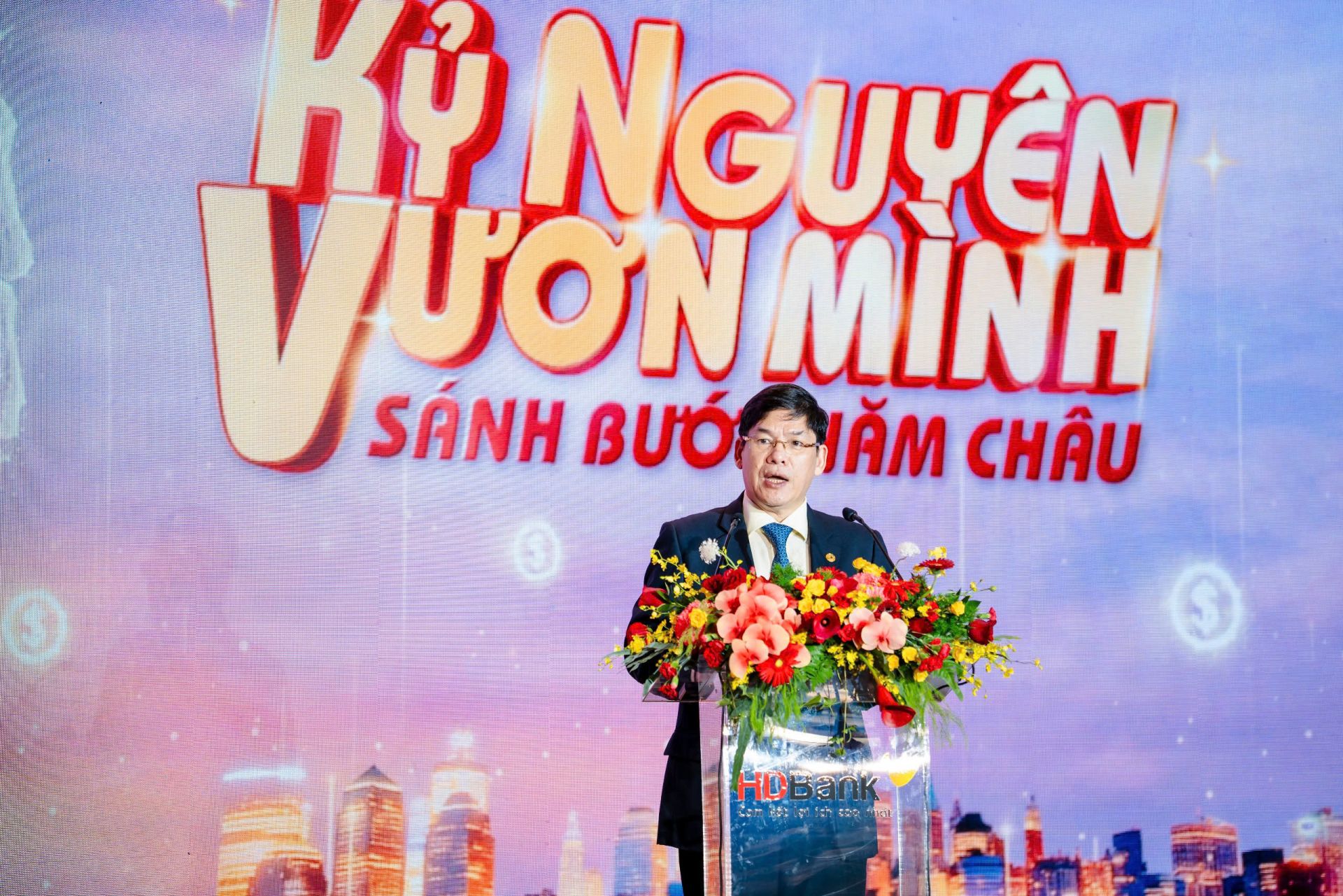 Tổng gi&aacute;m đốc HDBank Nguyễn Hữu Đặng