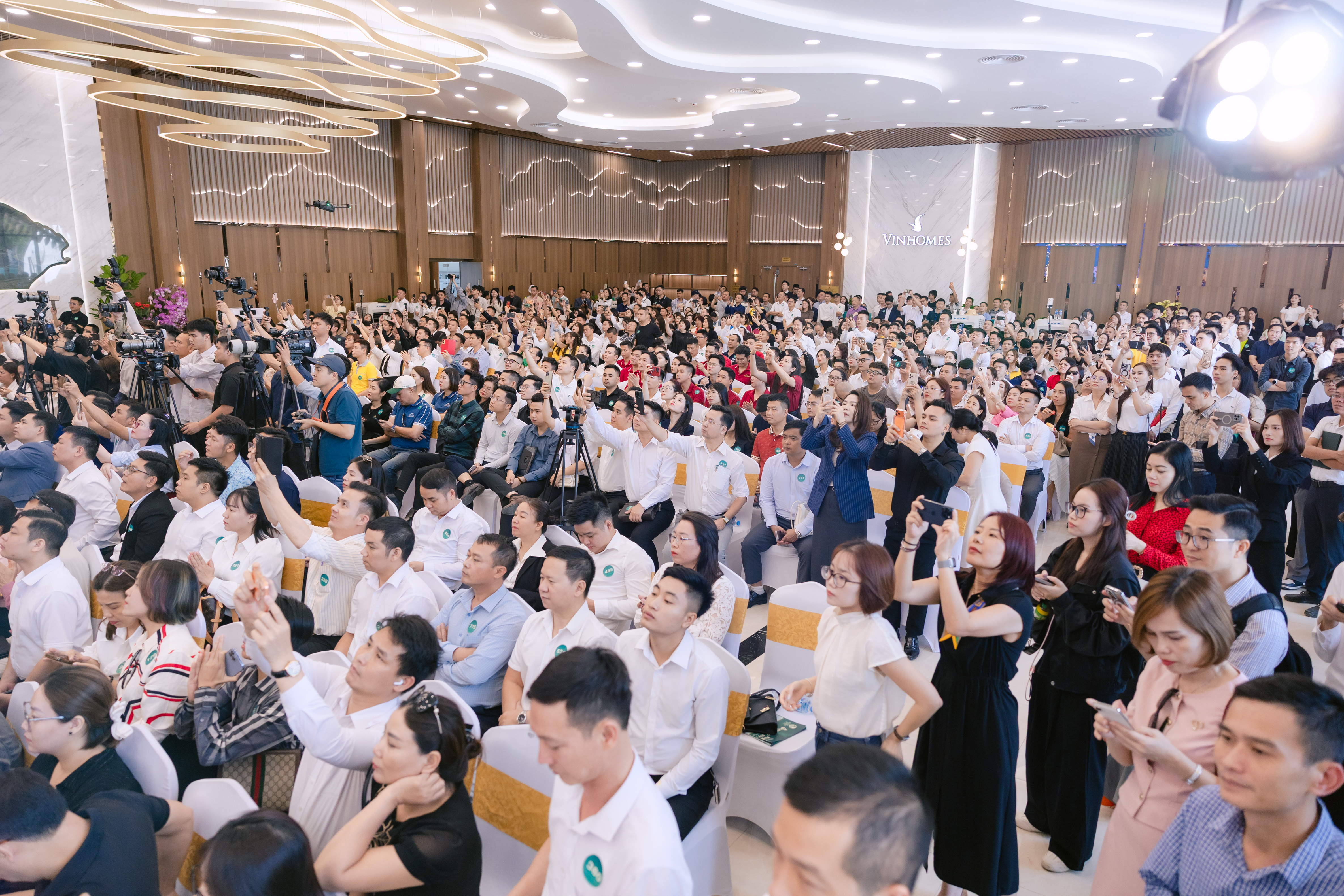 Dự &aacute;n nhận được sự quan t&acirc;m c&aacute;c chuy&ecirc;n vi&ecirc;n bất động sản