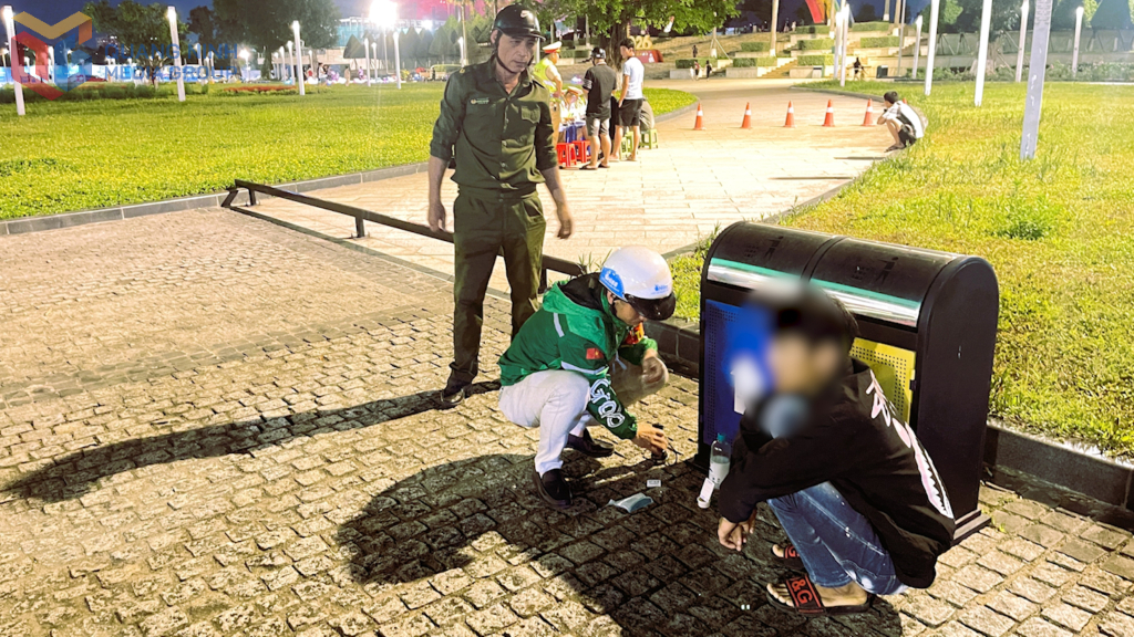 Tổ c&ocirc;ng t&aacute;c QN-14 kiểm tra ma t&uacute;y đối với 1 trường hợp c&oacute; biểu hiện nghi vấn