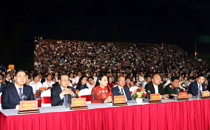 C&aacute;c đại biểu tham dự chương tr&igrave;nh