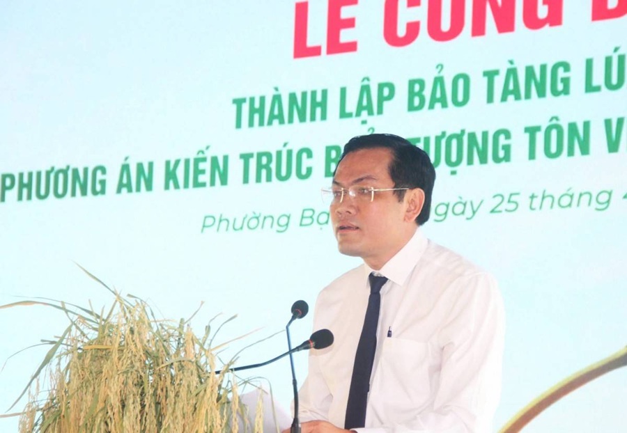 &Ocirc;ng Ng&ocirc; Vũ Thăng &ndash; Ph&oacute; Chủ tịch UBND tỉnh C&agrave; Mau khẳng định, l&uacute;a nước kh&ocirc;ng chỉ l&agrave; phương thức canh t&aacute;c m&agrave; c&ograve;n l&agrave; nền tảng của một nền văn minh.