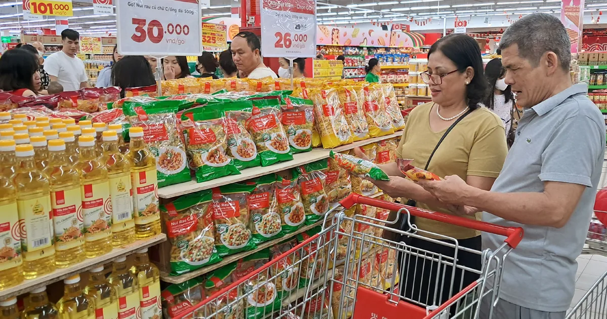 Bán lẻ tăng tốc chuẩn bị nguồn hàng, khuyến mãi lớn dịp lễ 30/4 - 1/5