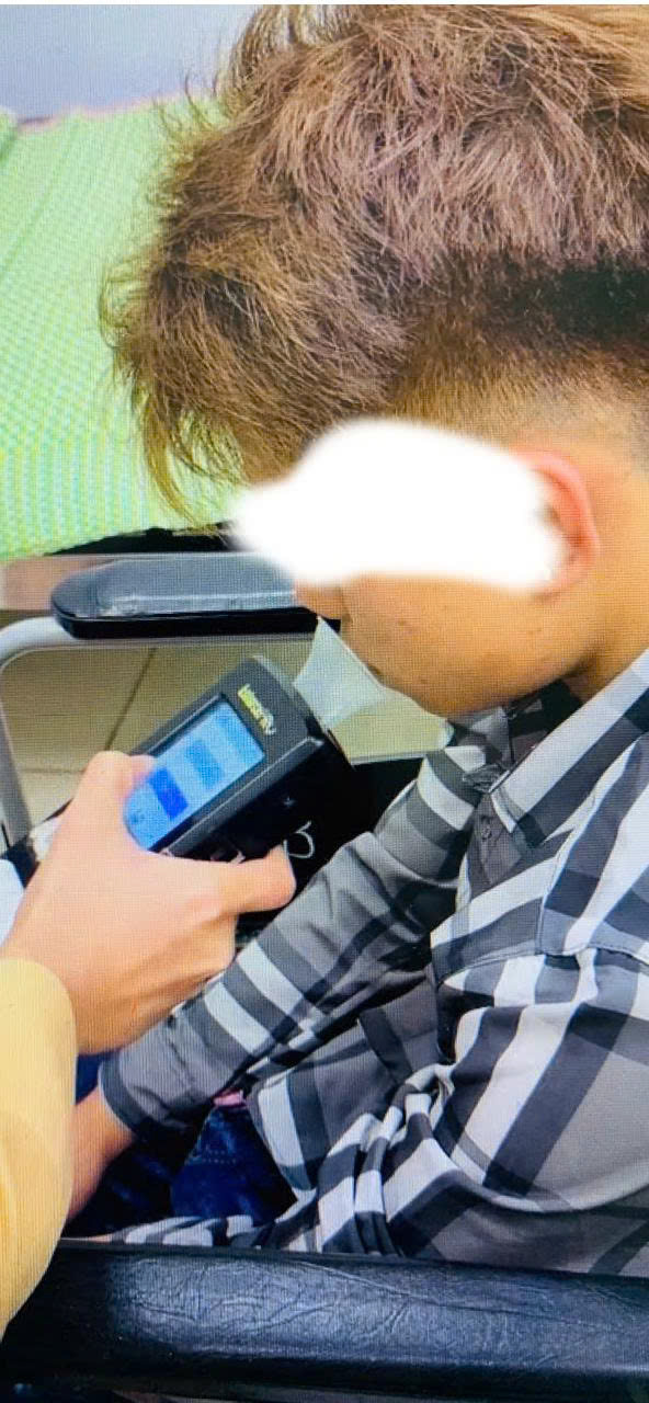 Cơ quan c&ocirc;ng an kiểm tra nồng độ cồn đối với Đ.Đ.T sau khi xảy ra vụ tai nạn.