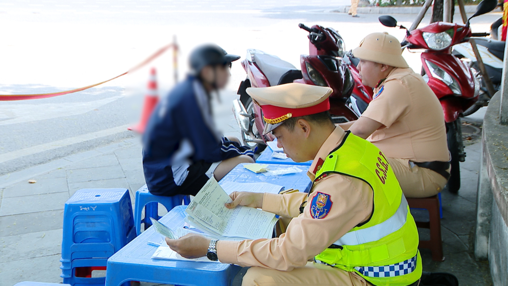 3 ng&agrave;y nghỉ, lực lượng CSGT đ&atilde; ph&aacute;t hiện xử l&yacute; gần 270 trường hợp l&aacute;i xe vi phạm nồng độ cồn