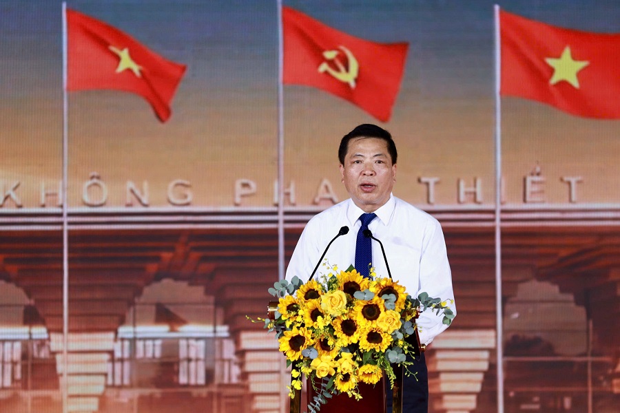 Bộ trưởng Bộ X&acirc;y dựng Trần Hồng Minh ph&aacute;t biểu tại buổi lễ