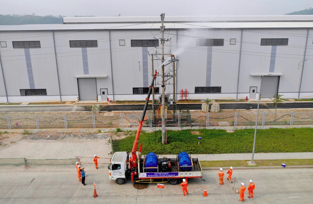 Đảm bảo c&acirc;́p đi&ecirc;̣n &ocirc;̉n định, an toàn trong mùa nắng nóng