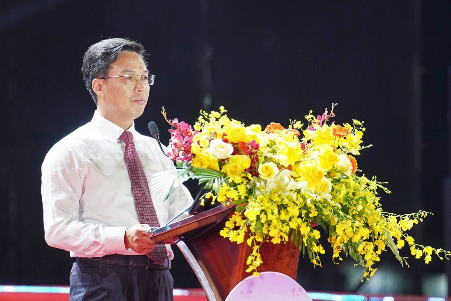 Đồng ch&iacute; Đinh Văn Tuấn, Tỉnh ủy vi&ecirc;n, Ph&oacute; Chủ tịch UBND tỉnh ph&aacute;t biểu khai mạc