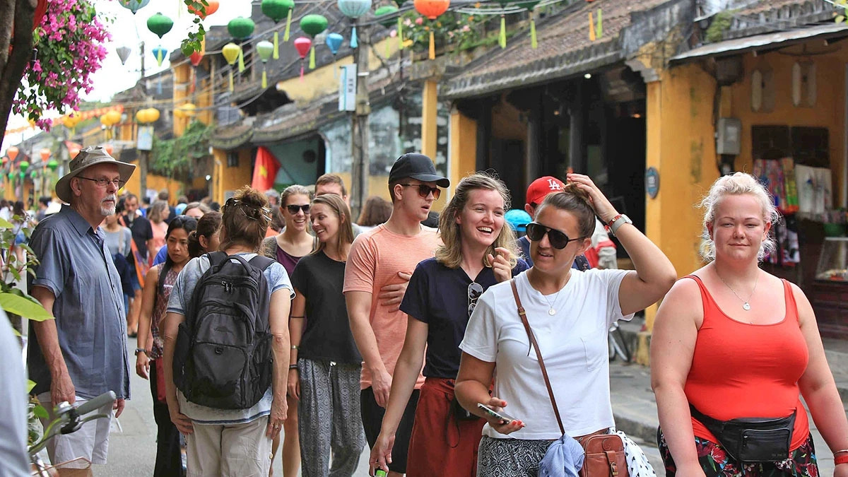 Du lịch Việt Nam hướng tới phân khúc cao: Giữ khách lâu, chi tiêu lớn