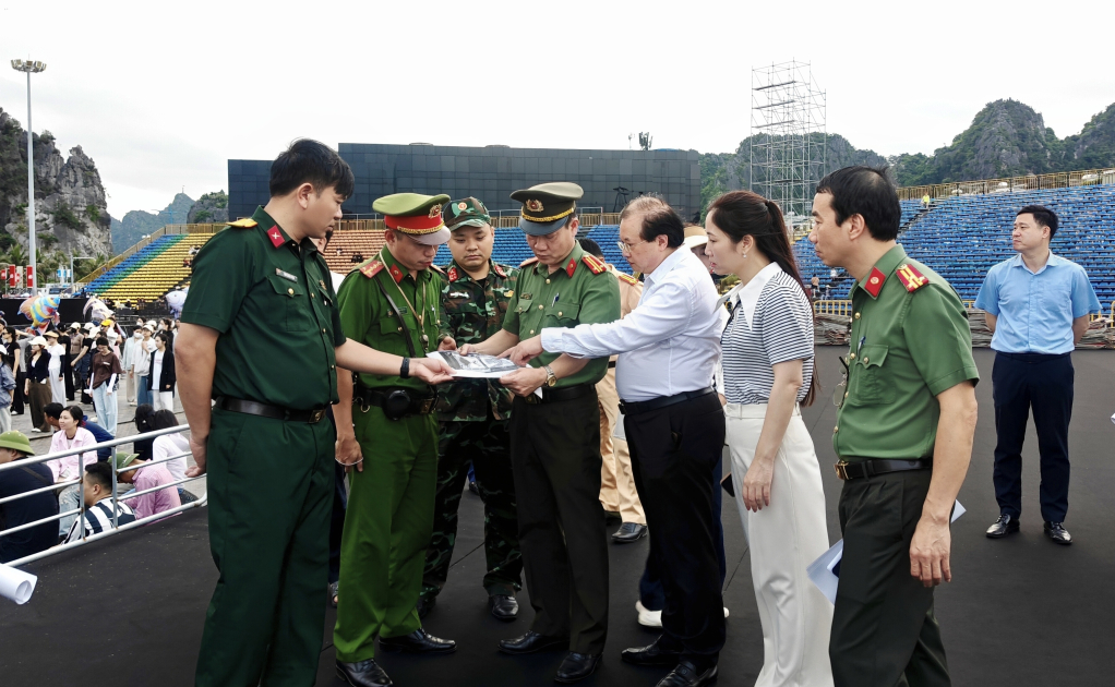 Kiểm tra, thống nhất các phương án tổ chức phần diễn diễu Carnaval Hạ Long 2026