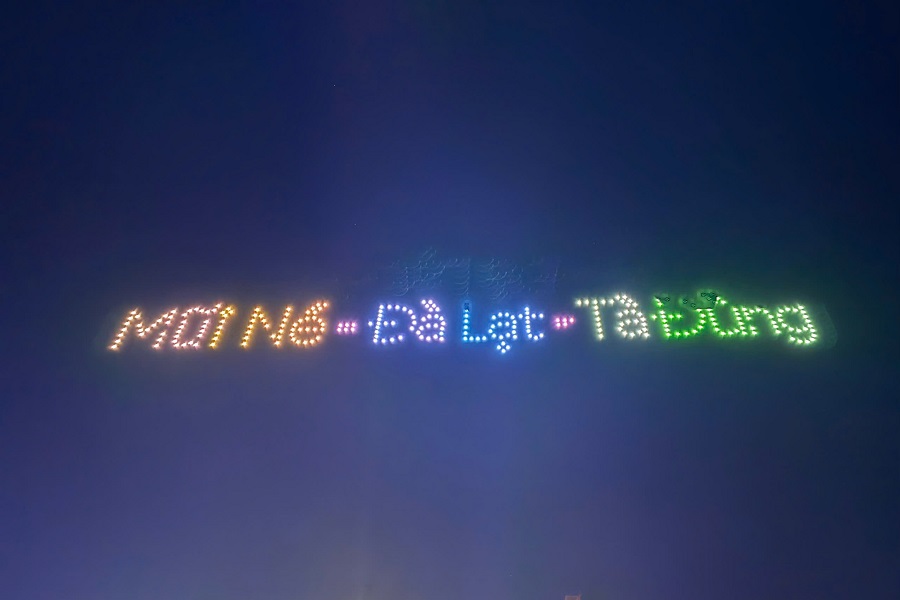 M&agrave;n tr&igrave;nh diễn drone ấn tượng kh&eacute;p lại chương tr&igrave;nh Lễ khai mạc