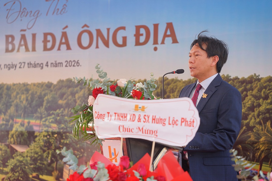 &Ocirc;ng Nguyễn Văn B&igrave;nh, Tổng Gi&aacute;m đốc Hưng Lộc Ph&aacute;t Corp ph&aacute;t biểu tại lễ động thổ