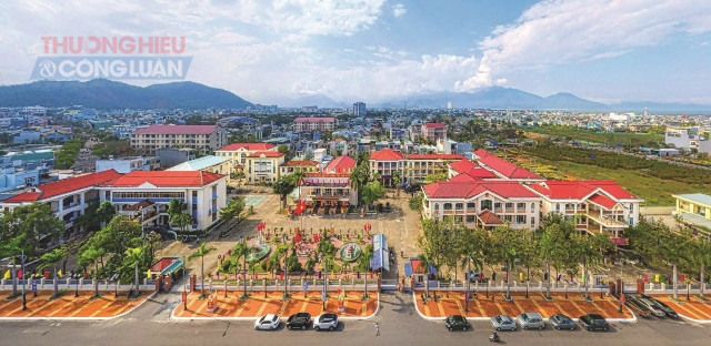 TP. Đ&agrave; Nẵng đơn vị h&agrave;nh ch&iacute;nh cấp Phường,x&atilde; loại I gồm: 45 phường, Ảnh: Trung t&acirc;m h&agrave;nh ch&iacute;nh phường H&ograve;a Kh&aacute;nh.