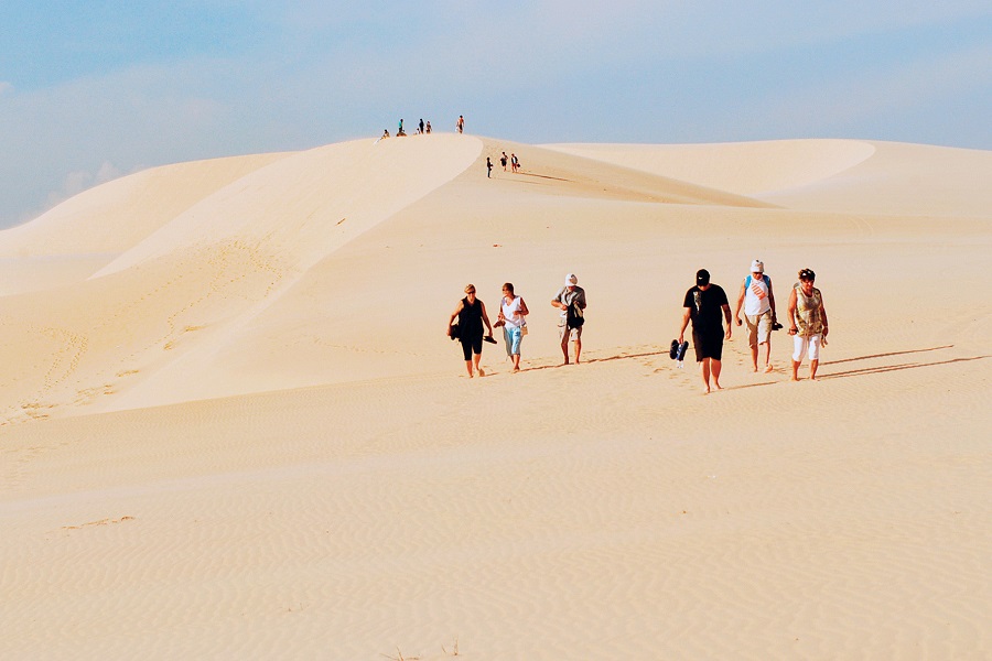 Đồi cát Mũi Né vào Top 9 kỳ quan thiên nhiên đẹp nhất Việt Nam theo bình chọn của tạp chí Mỹ