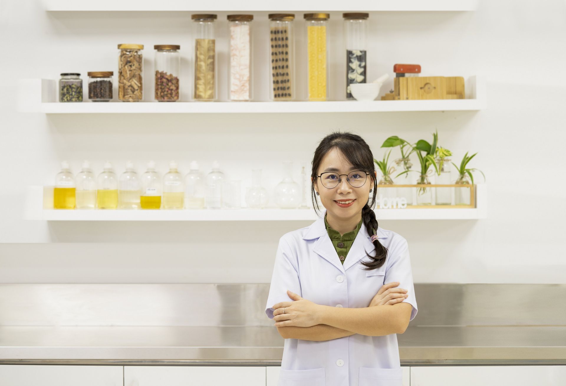 Từ người làm dược đến xây dựng thương hiệu: Cỏ Mềm chọn “làm thật”