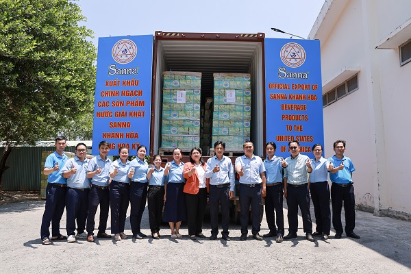 H&agrave;ng xuất khẩu qua Hoa Kỳ đ&atilde; được đưa l&ecirc;n xe