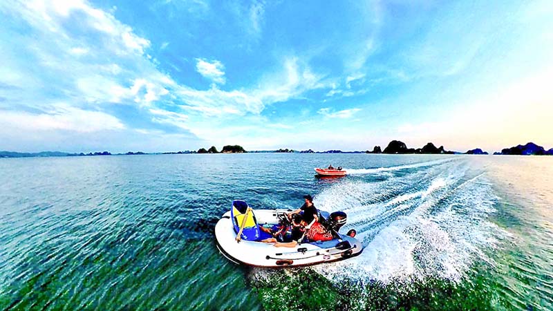 Ng&agrave;y hội văn h&oacute;a, thể thao 