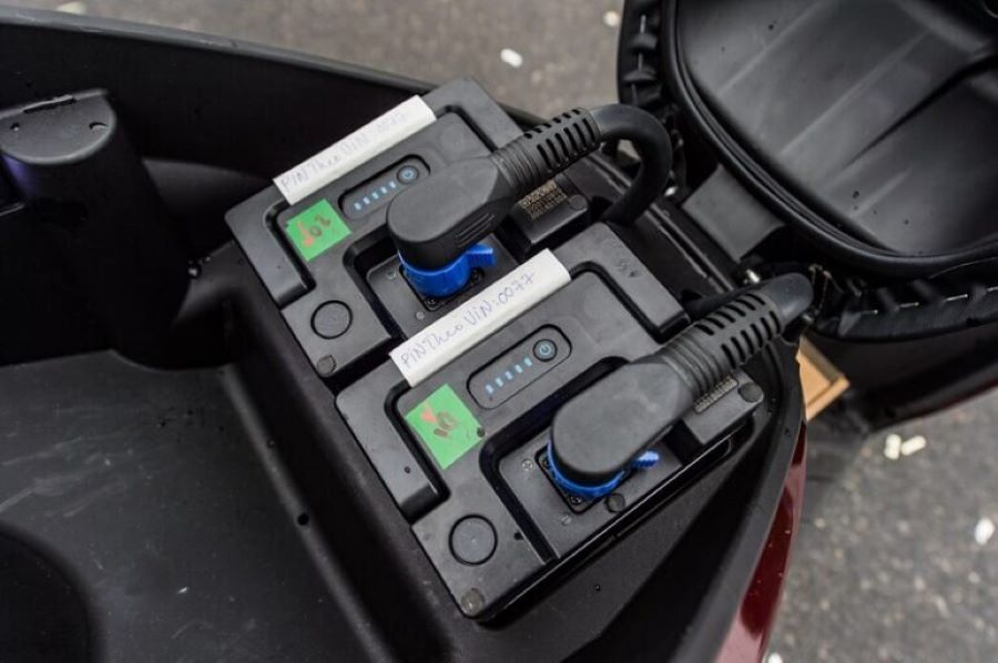 Bộ X&acirc;y dựng vừa ban h&agrave;nh Th&ocirc;ng tư 13/2026 về Quy chuẩn kỹ thuật quốc gia đối với ắc quy sử dụng cho xe m&ocirc; t&ocirc; điện, xe gắn m&aacute;y điện