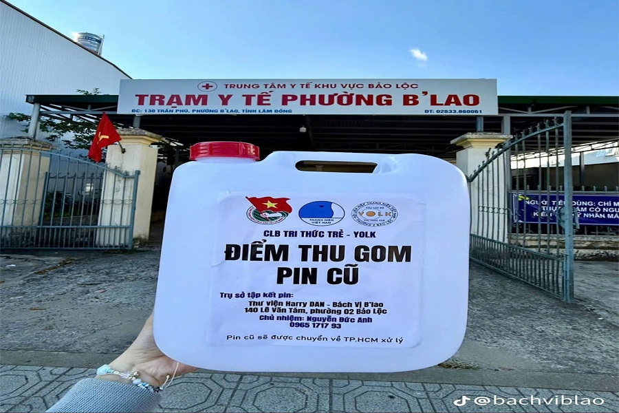 Trạm Y tế phường B’Lao phối hợp CLB Tri thức trẻ kêu gọi thu gom pin cũ, chung tay bảo vệ môi trường