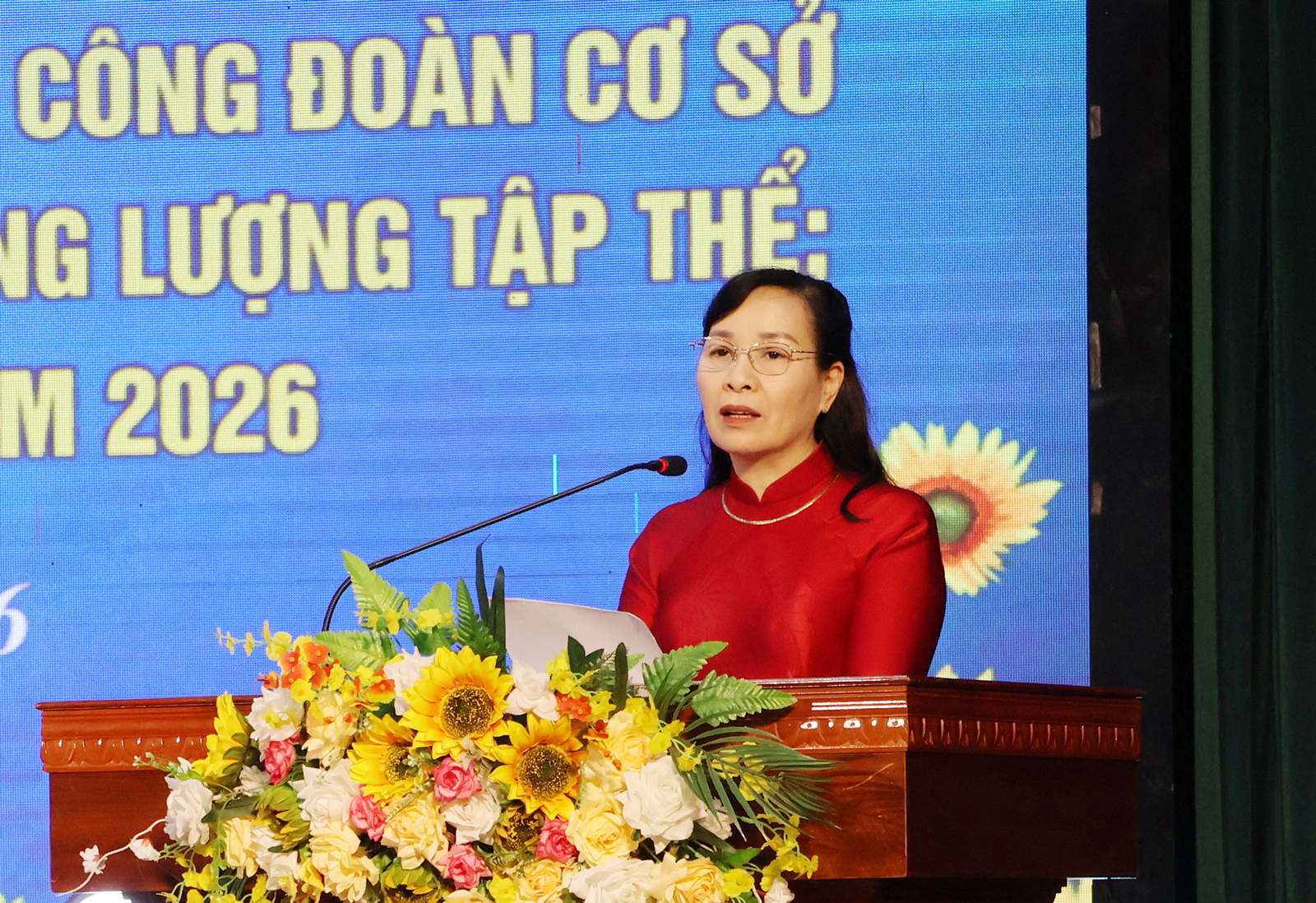 Chủ tịch Ủy ban MTTQ tỉnh Nguyễn Thị H&agrave; ph&aacute;t biểu tại Lễ kỷ niệm