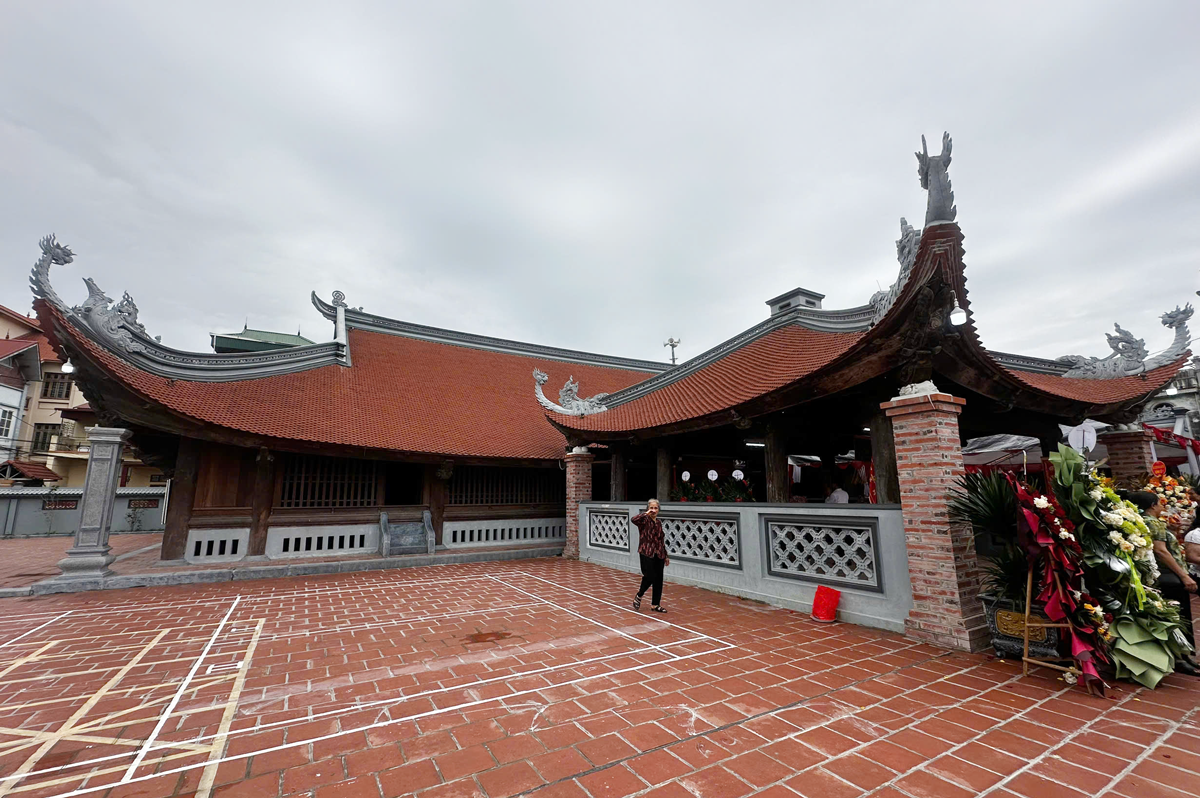 Quang cảnh khu&ocirc;n vi&ecirc;n Đ&igrave;nh Hồi Quan