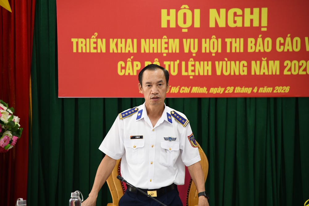 Đại t&aacute; L&ecirc; Văn T&uacute;, Ch&iacute;nh ủy V&ugrave;ng ph&aacute;t biểu giao nhiệm vụ