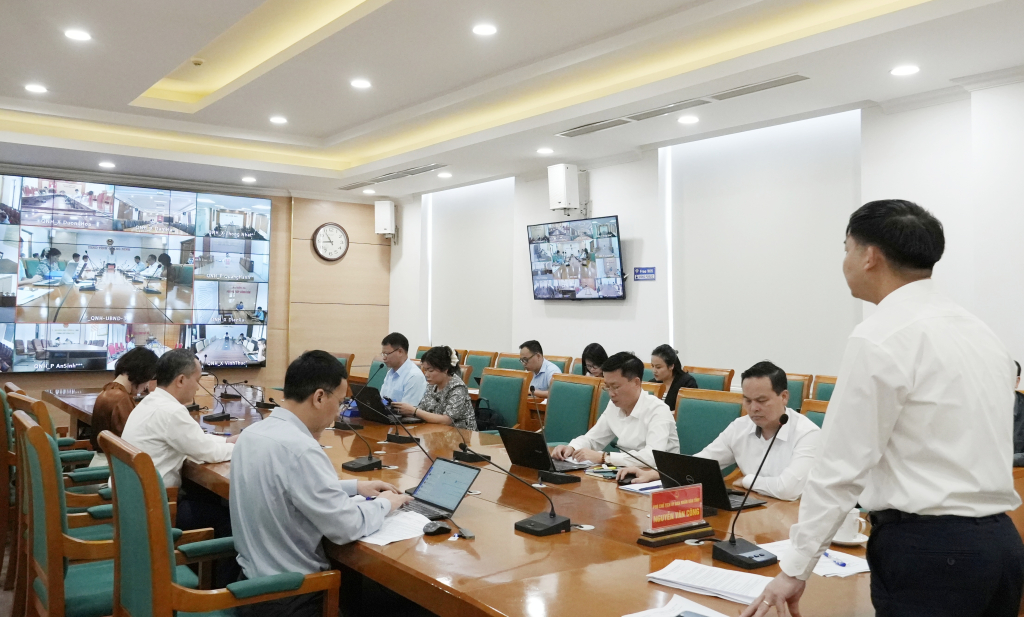 Cuộc họp được kết nối trực tuyến tới c&aacute;c x&atilde;, phường, đặc khu trong to&agrave;n tỉnh Quảng Ninh