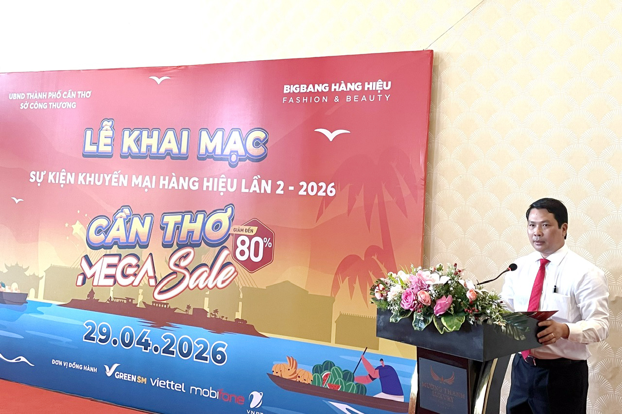 &Ocirc;ng H&agrave; Vũ Sơn Gi&aacute;m đốc Sở C&ocirc;ng Thương TP. Cần Thơ ph&aacute;t biểu Lễ khai mạc Cần Thơ Mega Sale lần 2 năm 2026