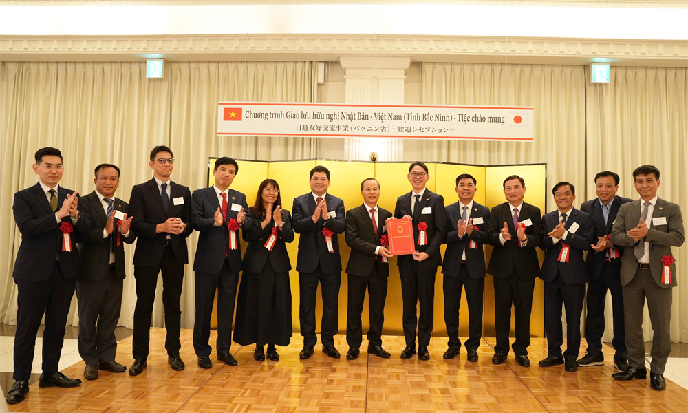 Tỉnh Bắc Ninh trao Giấy chứng nhận đăng ký đầu tư cho 2 dự án của doanh nghiệp Nhật Bản