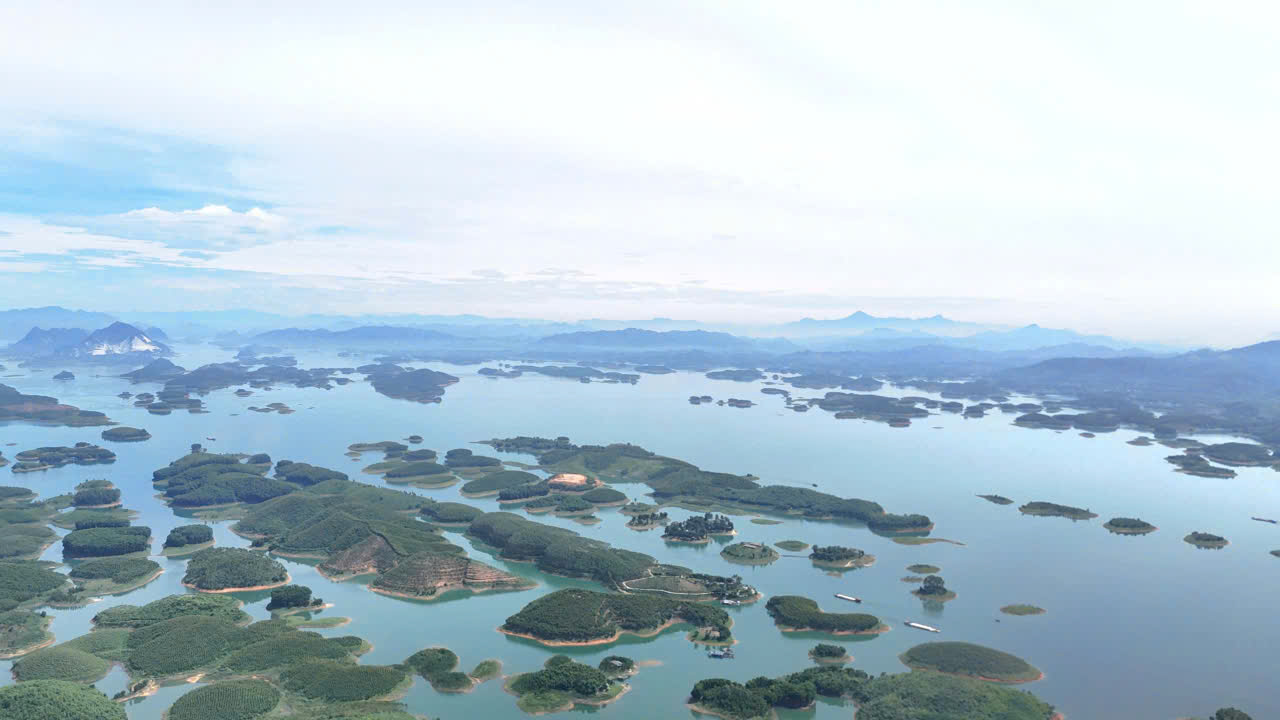 Hồ Thác Bà (Lào Cai): Nơi trải nghiệm đa sắc mùa lễ, nâng tầm hình ảnh điểm đến an toàn, thân thiện