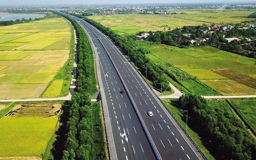 Cao tốc Bắc - Nam vận hành 21 trạm dừng nghỉ dịp lễ 30/4