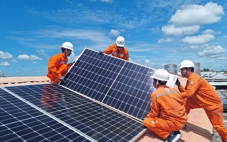 Ninh Bình tăng cường tiết kiệm điện, thúc đẩy phát triển điện mặt trời mái nhà